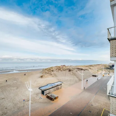 Renovated With A Location On A Dike Koksijde